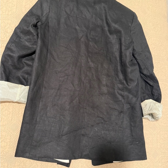 Zara Elegant Black Jacket with White Lining - Picture 2 of 2